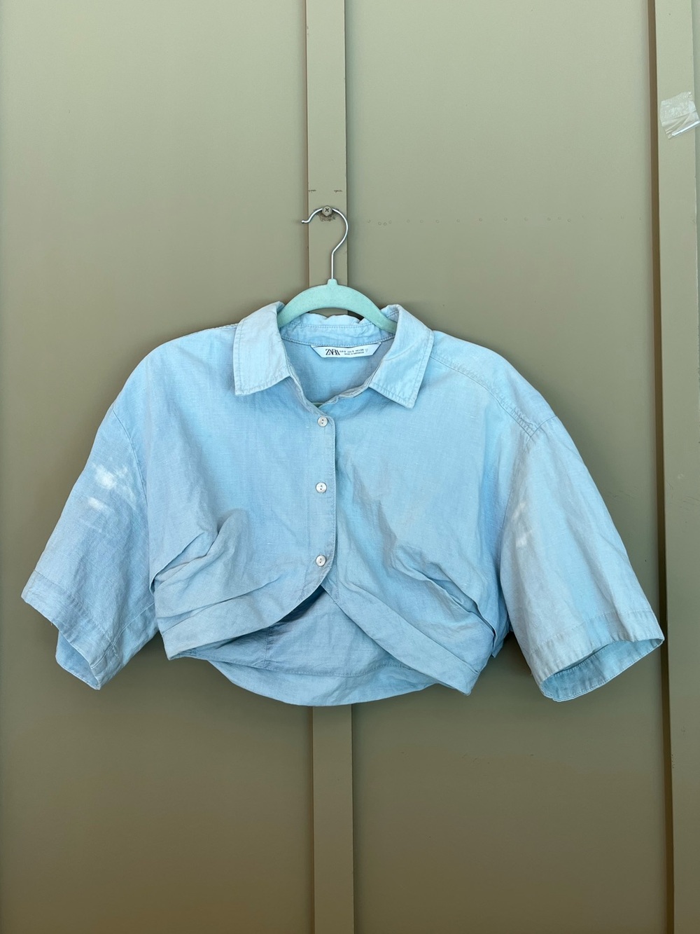 light blue cropped zara button up top